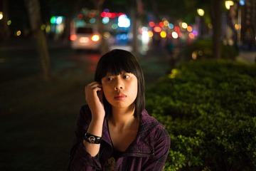 黑夜中的光影