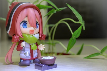 457438
