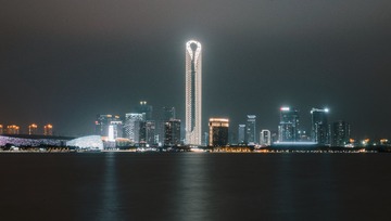 131446