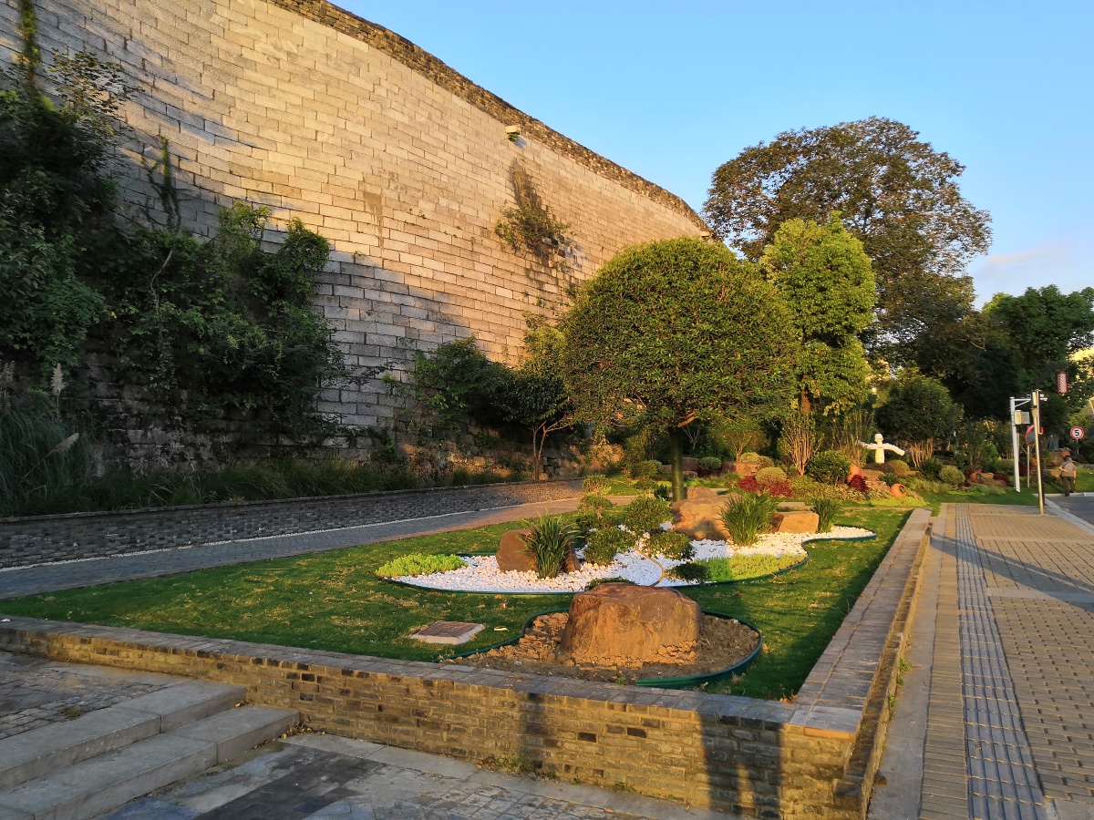 清晨:南京长干门美景