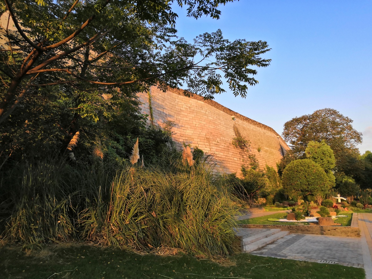 清晨:南京长干门美景