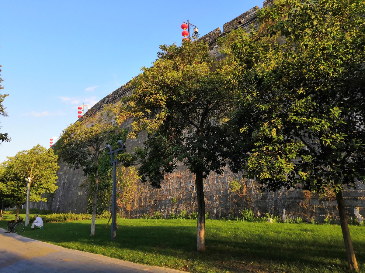 清晨:南京长干门美景