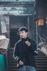 年