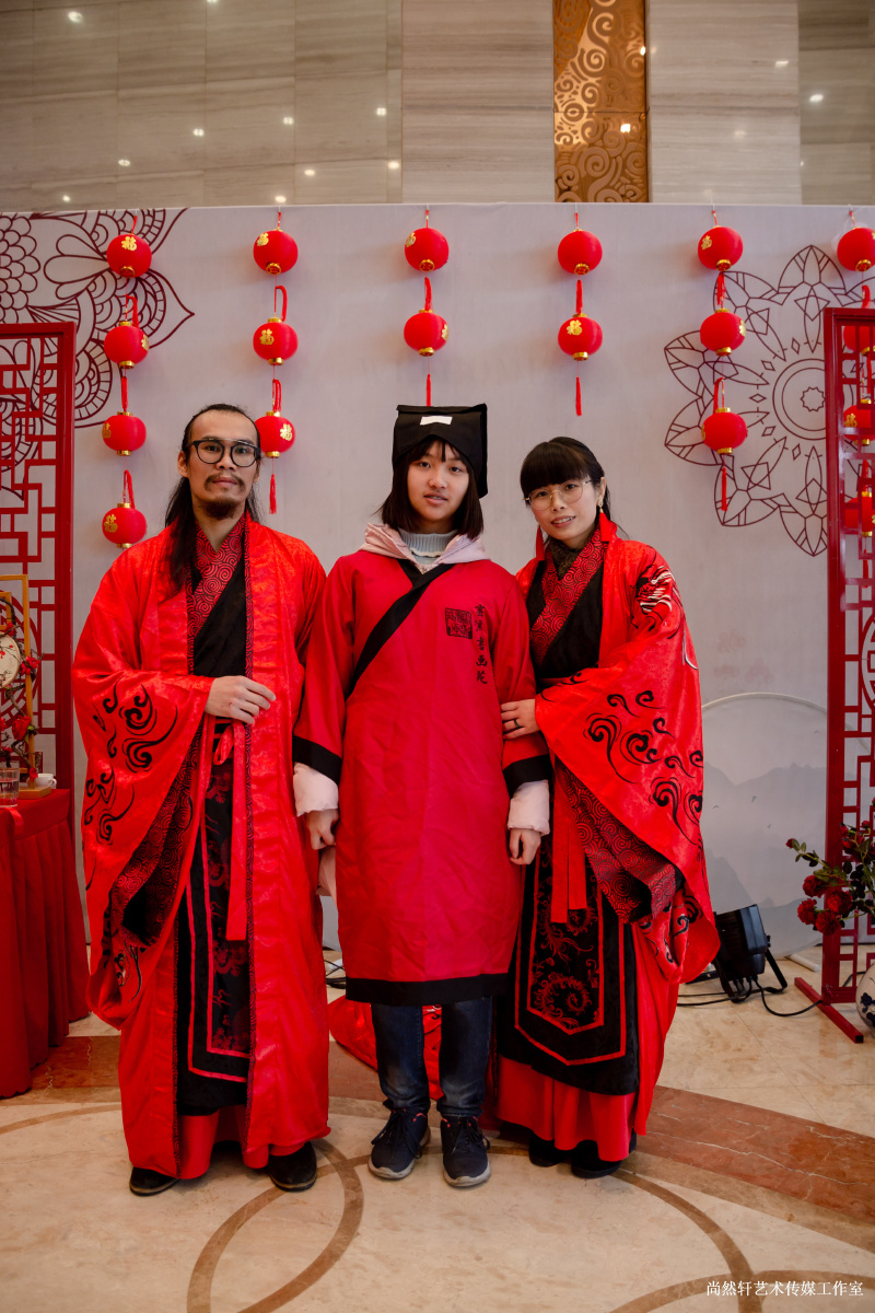 艺术家的传统中式汉服婚礼