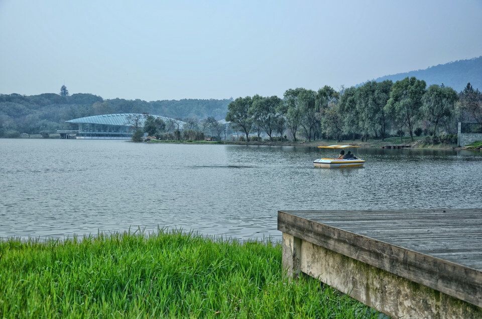 中山陵 154-2<br />
前湖 中山植物园新馆