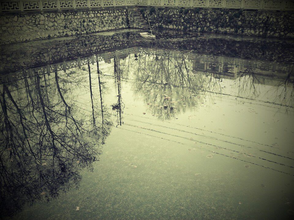 船，影<br />
