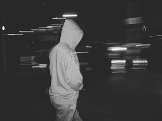 309177