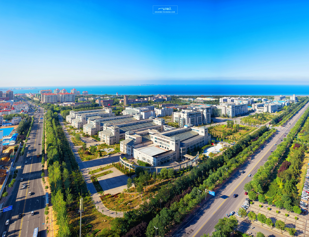 镜头ef40mm288张图拼接离海岸最近的大学一览无余