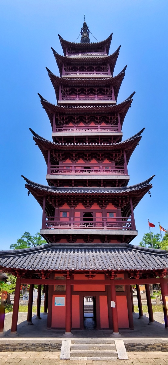 千灯古镇大雄宝殿秦峰塔