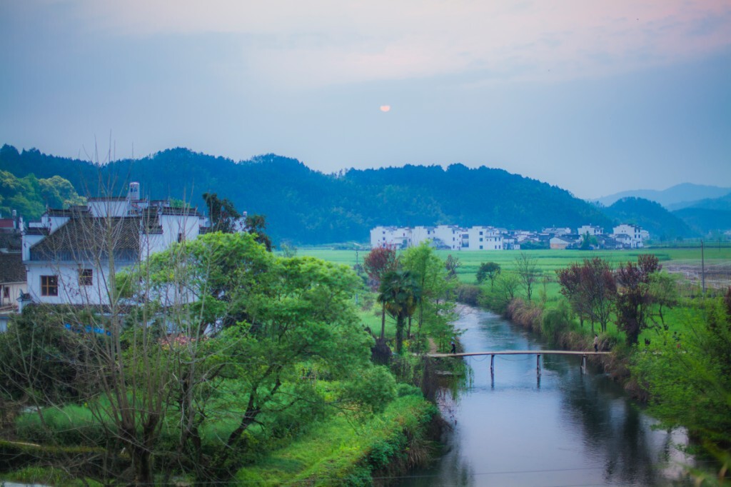 思溪延村，日薄西山
