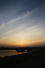 长江夕阳