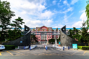 长春工业大学校内建筑景观 (1)