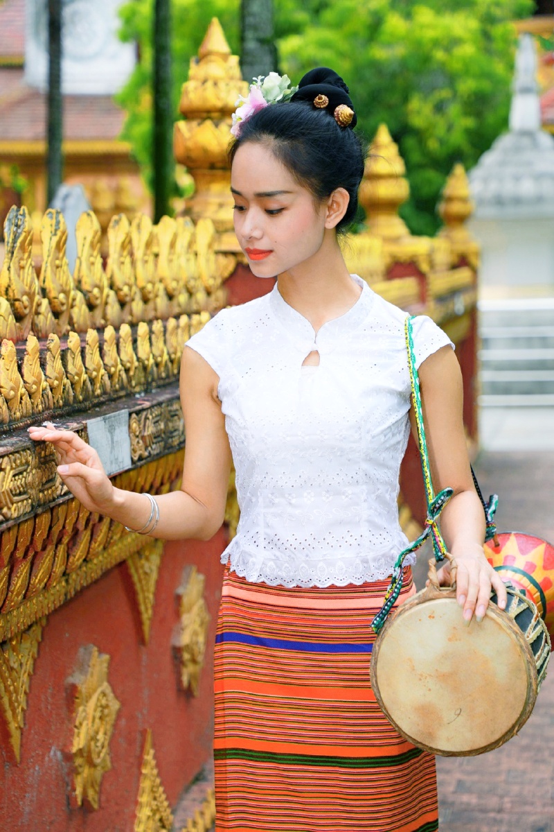 水一样的傣家妹纸都不想走了