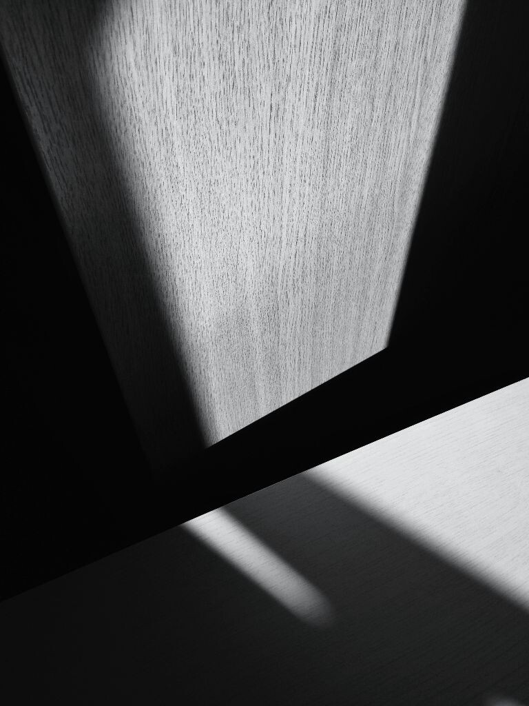 光线&amp;构图01<br />
地点：教室<br />
器材：Iphone5