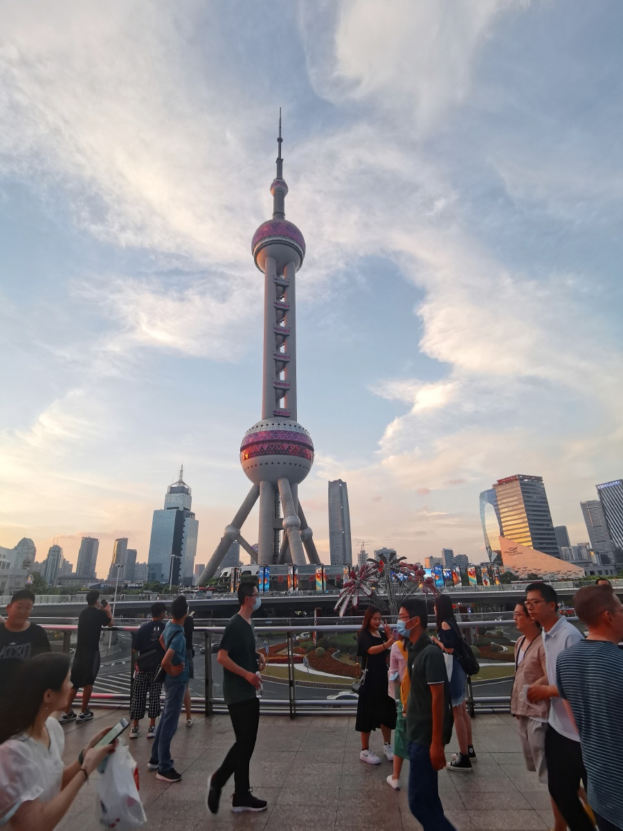 上海东方明珠广场美景醉人2021年9月25日上海东方明珠广场美景醉人