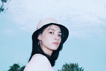 001