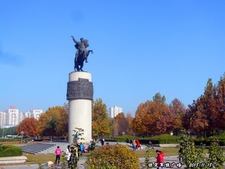 1054736