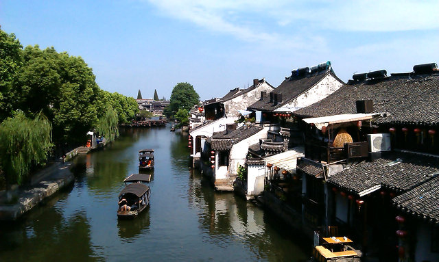 描述古镇的题目,从游览古镇到体验古镇（一）