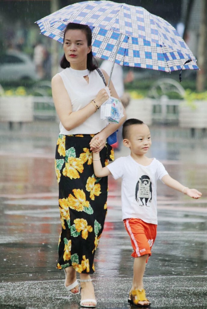 跟着妈妈走