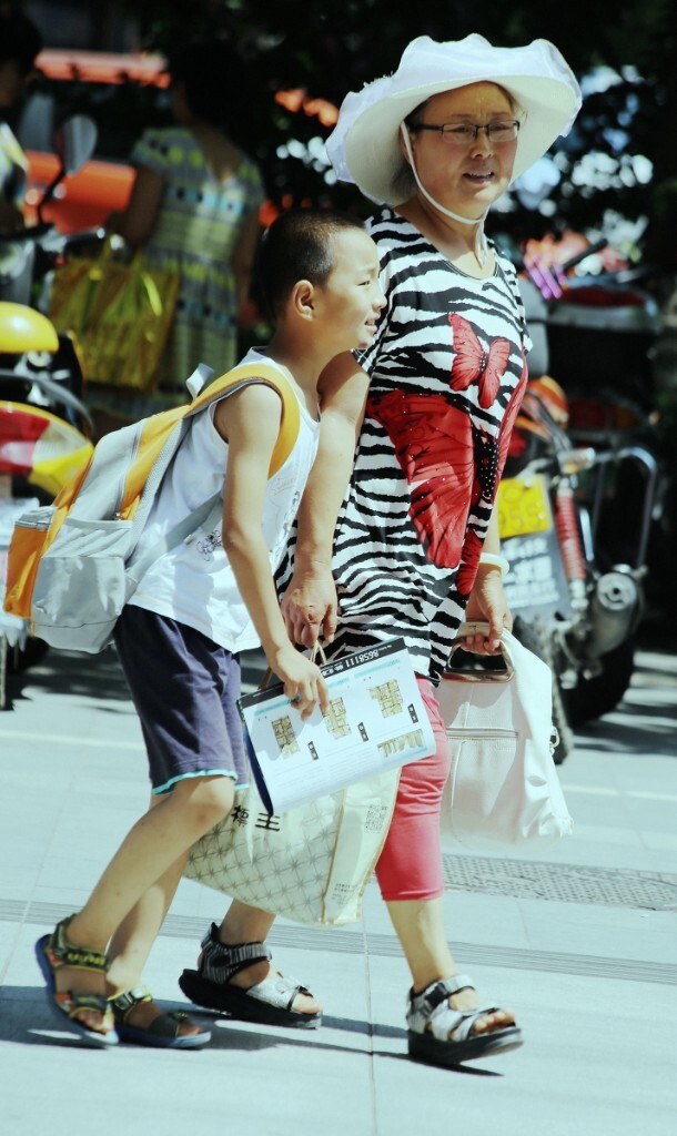 跟着妈妈走
