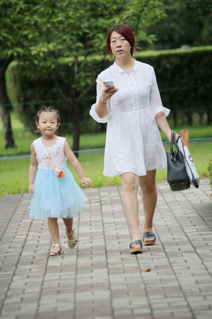 跟着妈妈走