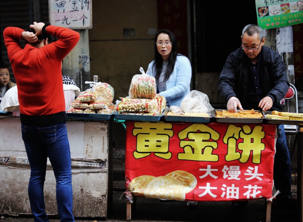 小摊小贩闪亮登场