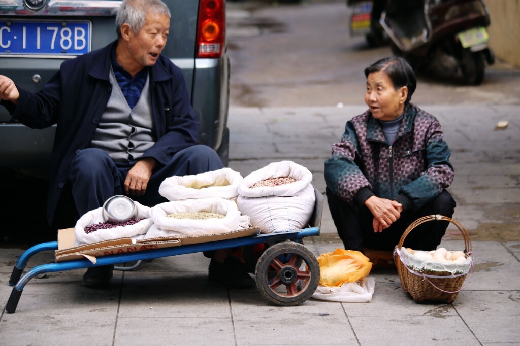 小摊小贩闪亮登场