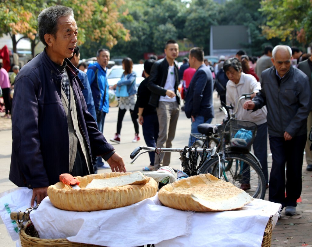 小摊小贩闪亮登场