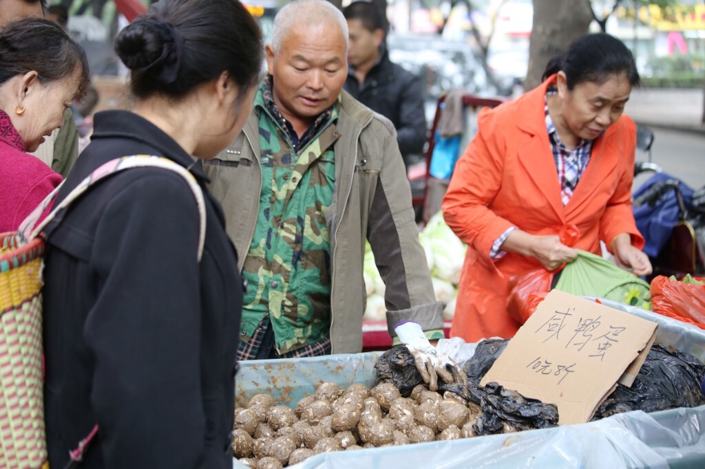 小摊小贩闪亮登场