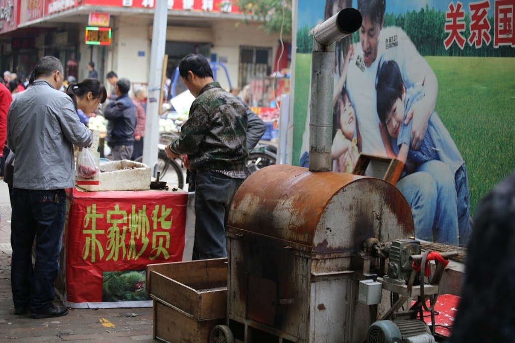 小摊小贩闪亮登场