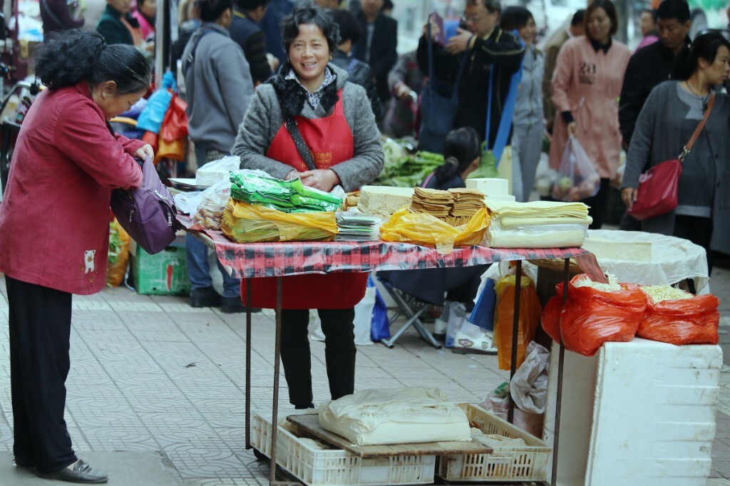 小摊小贩闪亮登场