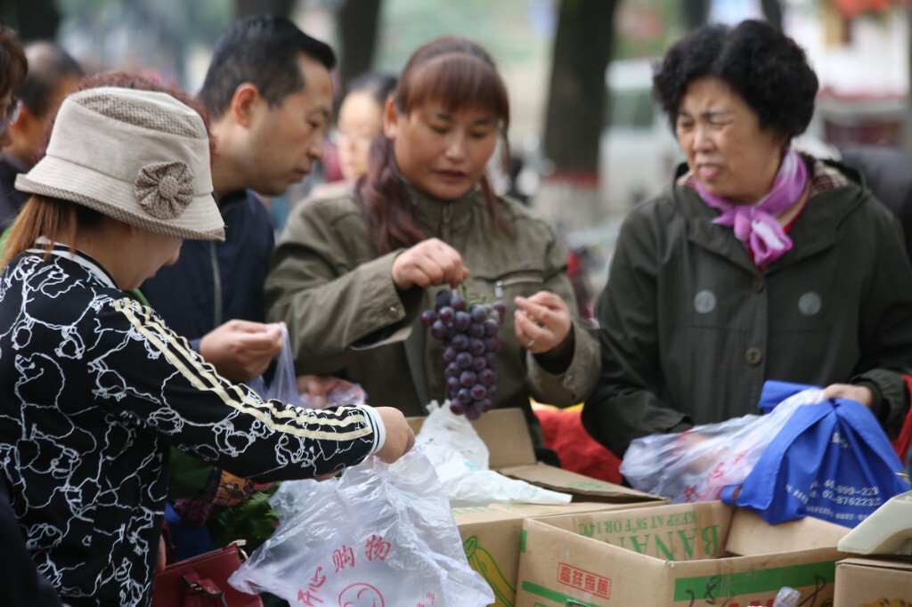 小摊小贩闪亮登场