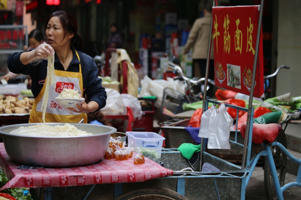 小摊小贩闪亮登场