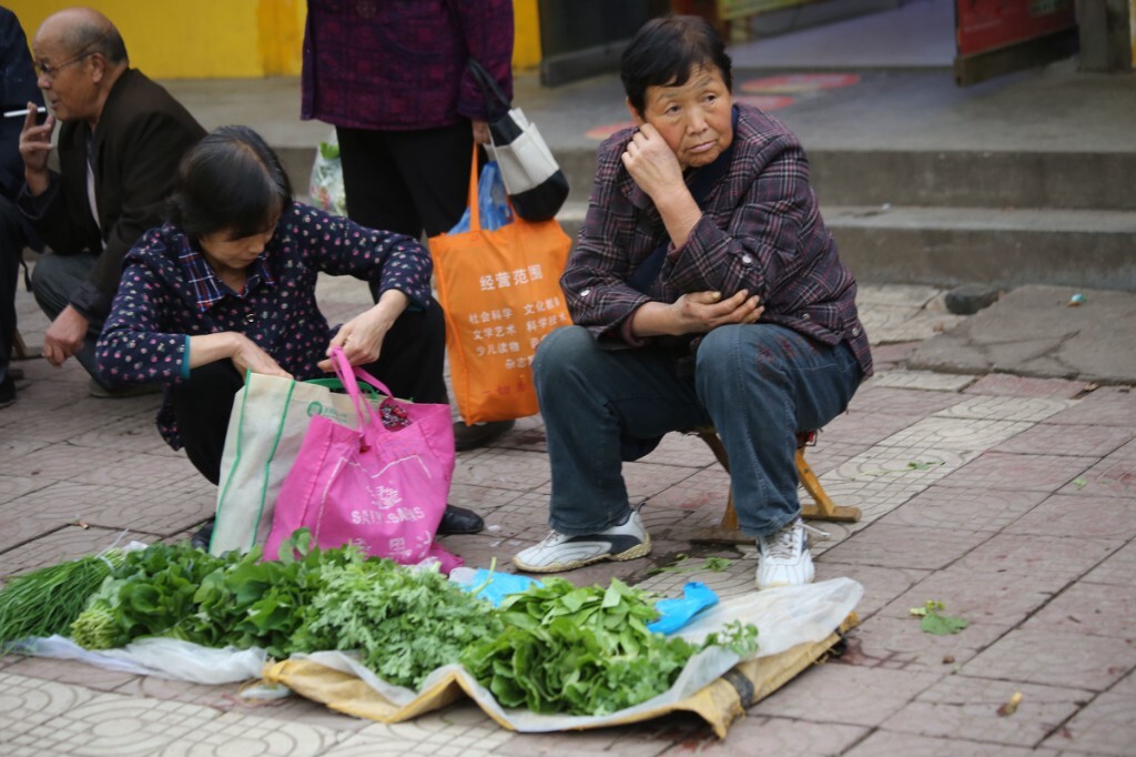 小摊小贩闪亮登场