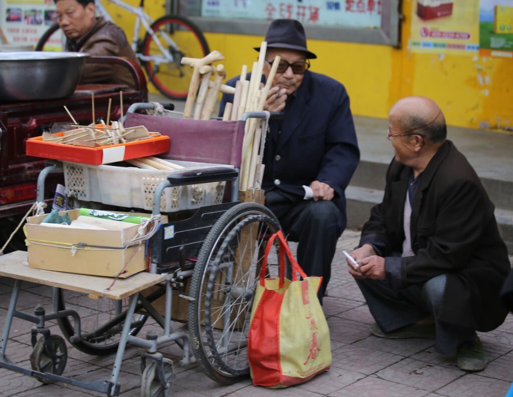 小摊小贩闪亮登场