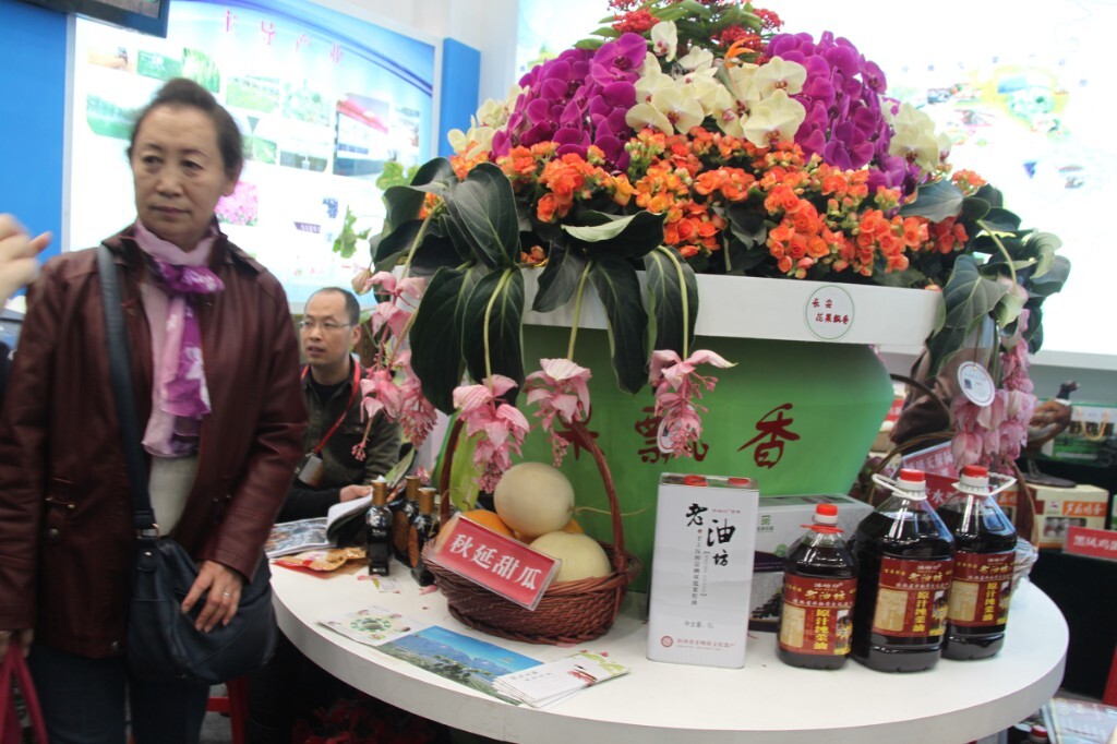 小摊小贩闪亮登场
