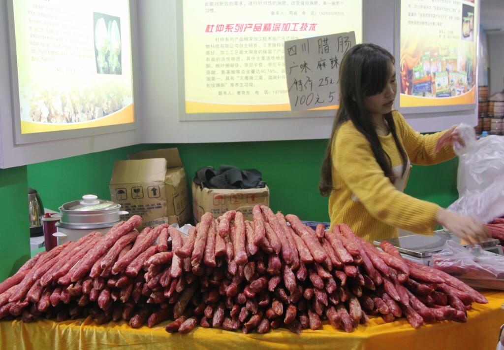 小摊小贩闪亮登场