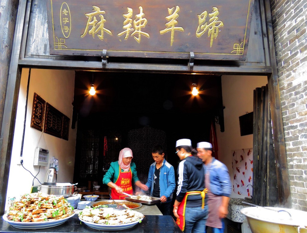 小摊小贩闪亮登场