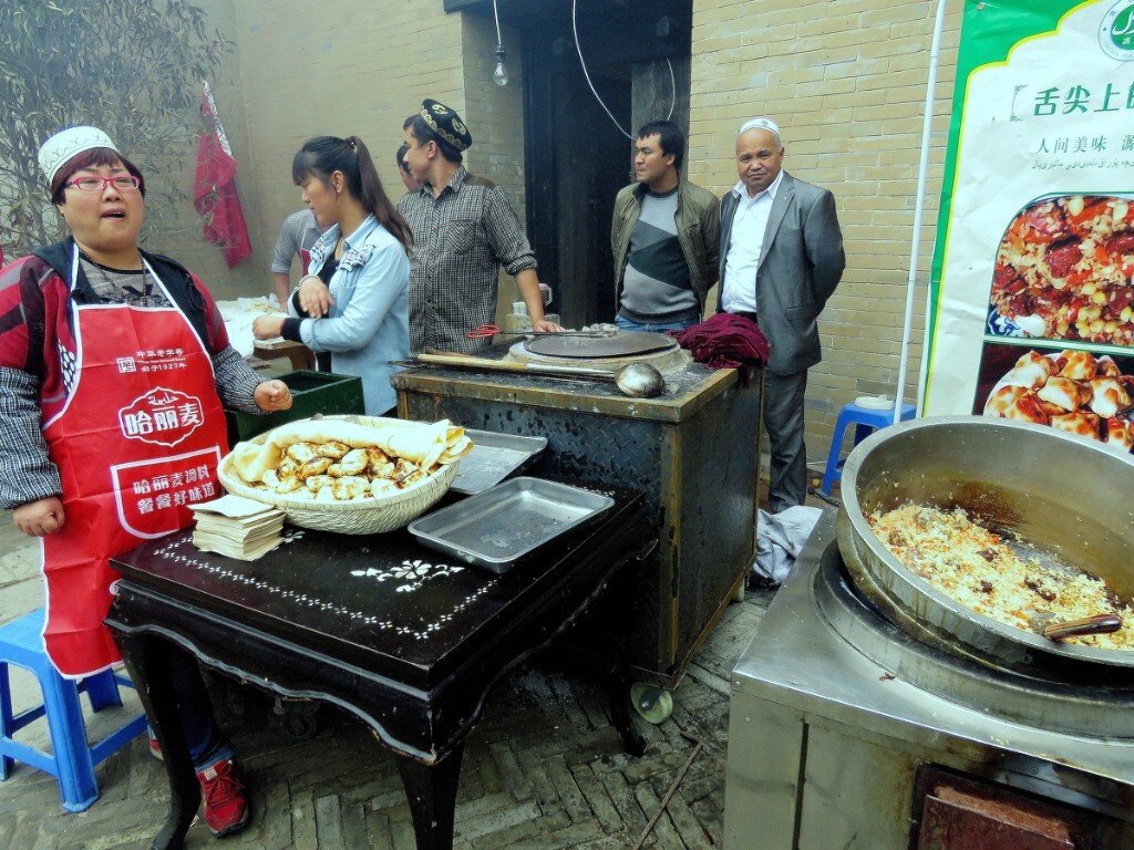小摊小贩闪亮登场