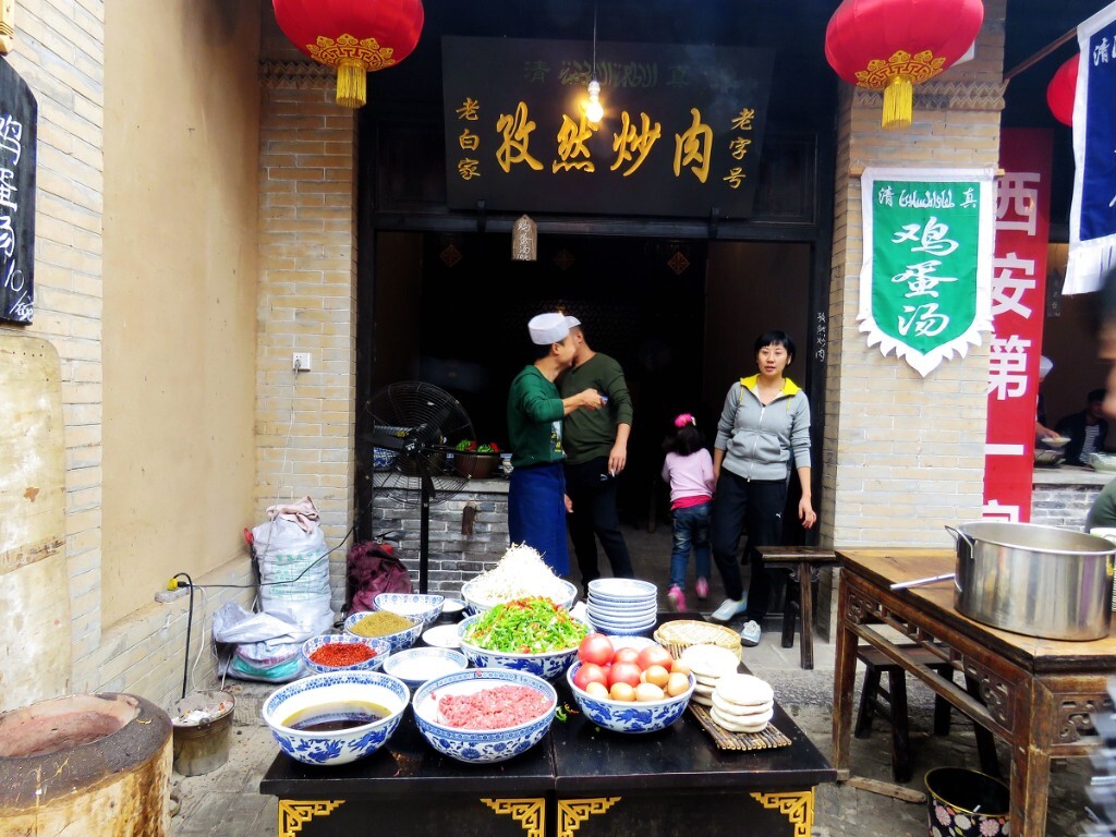 小摊小贩闪亮登场