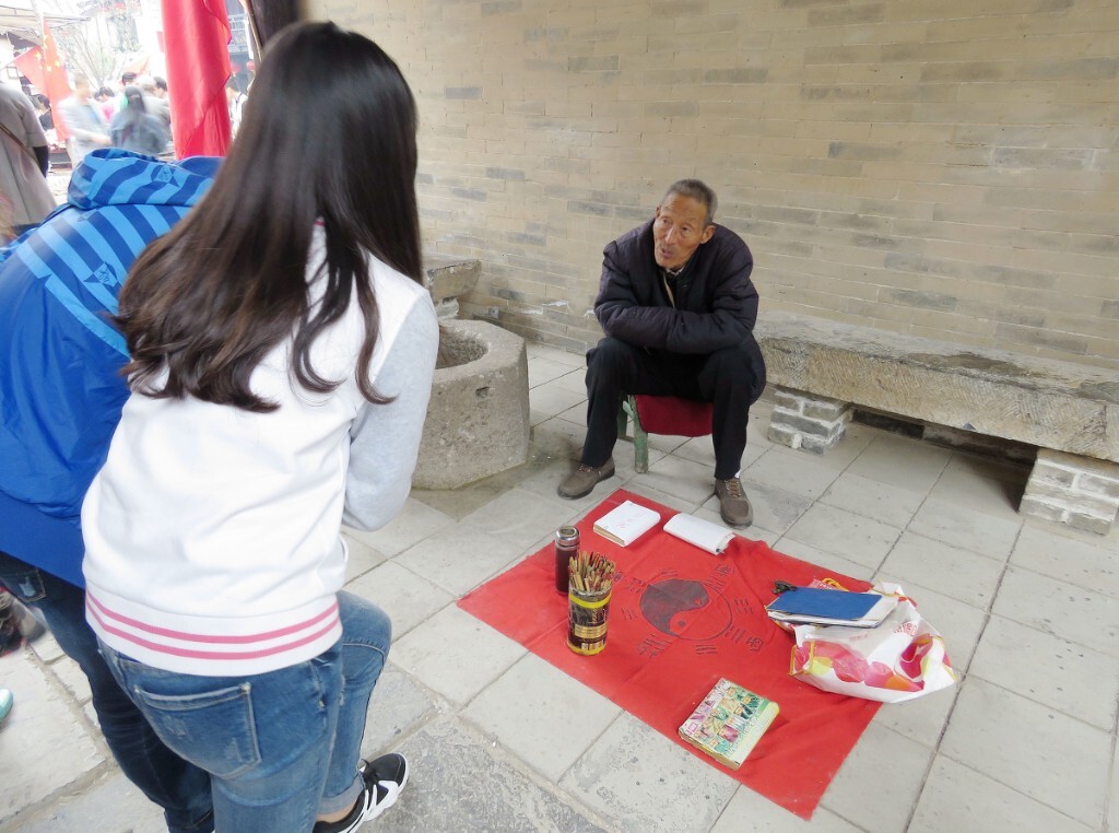 小摊小贩闪亮登场