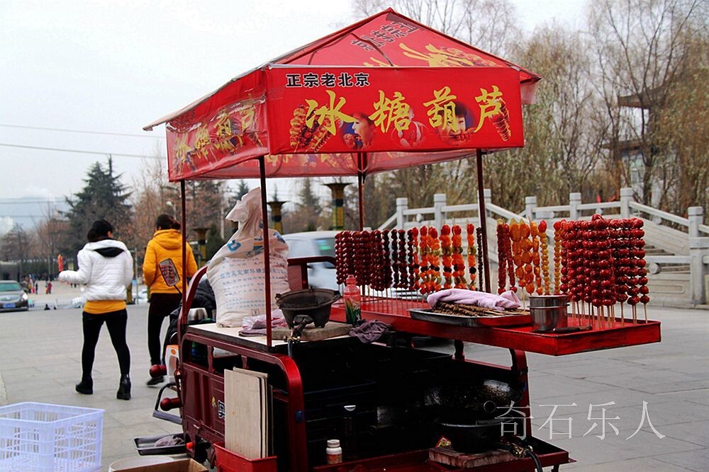 小摊小贩闪亮登场