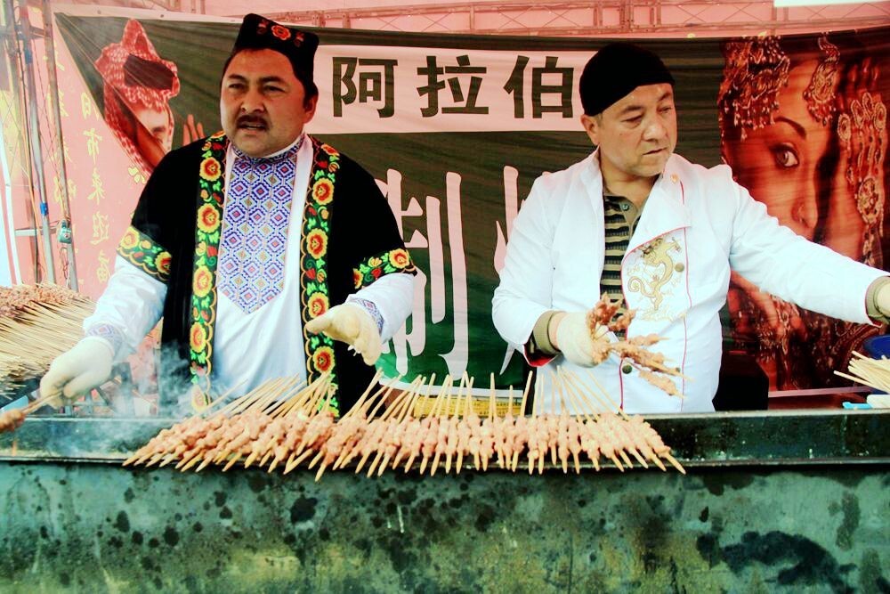 小摊小贩闪亮登场
