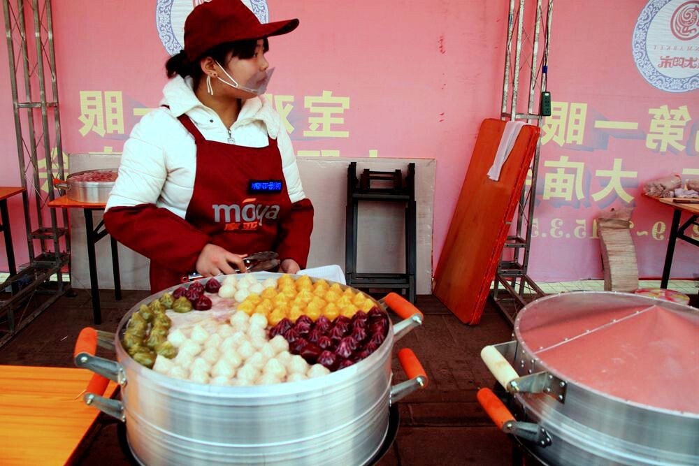 小摊小贩闪亮登场