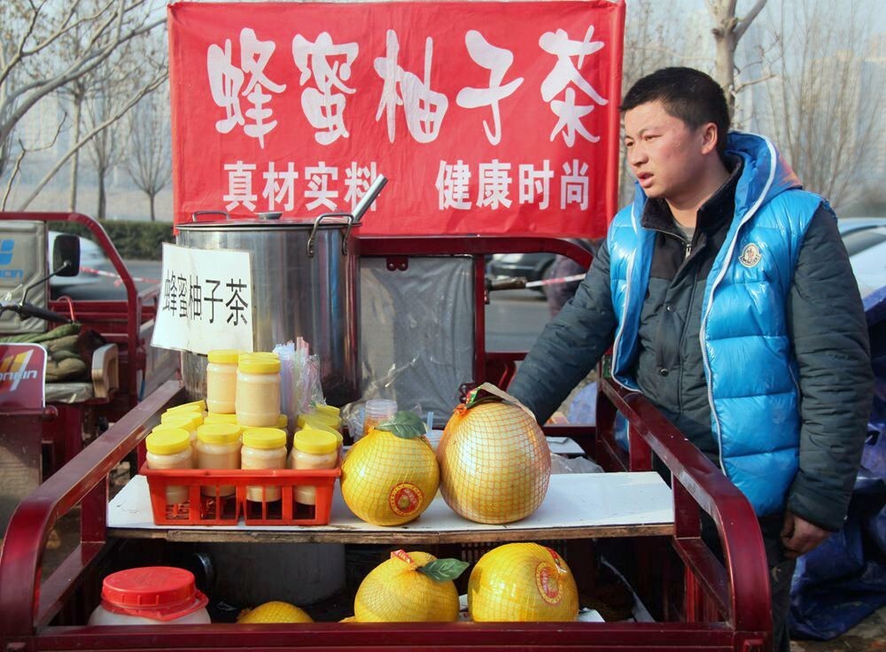 小摊小贩闪亮登场