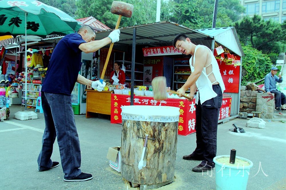 小摊小贩闪亮登场