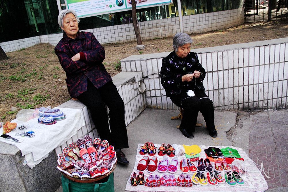 小摊小贩闪亮登场