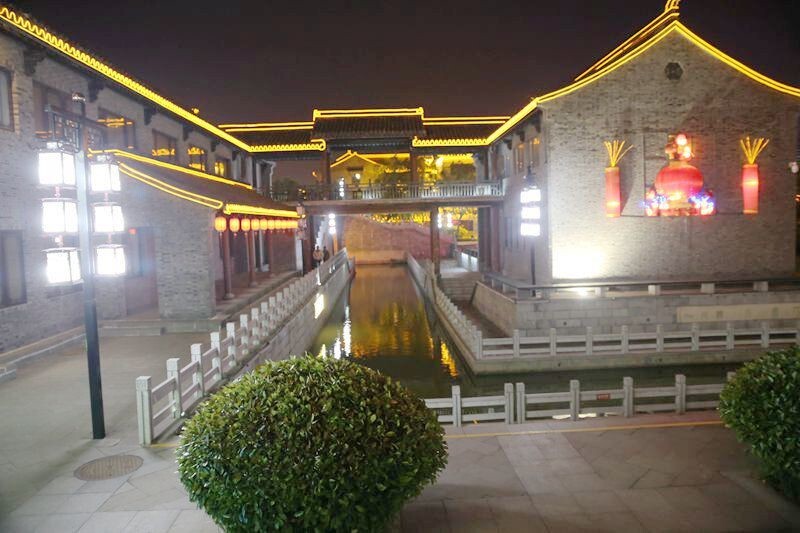盐城水街夜景