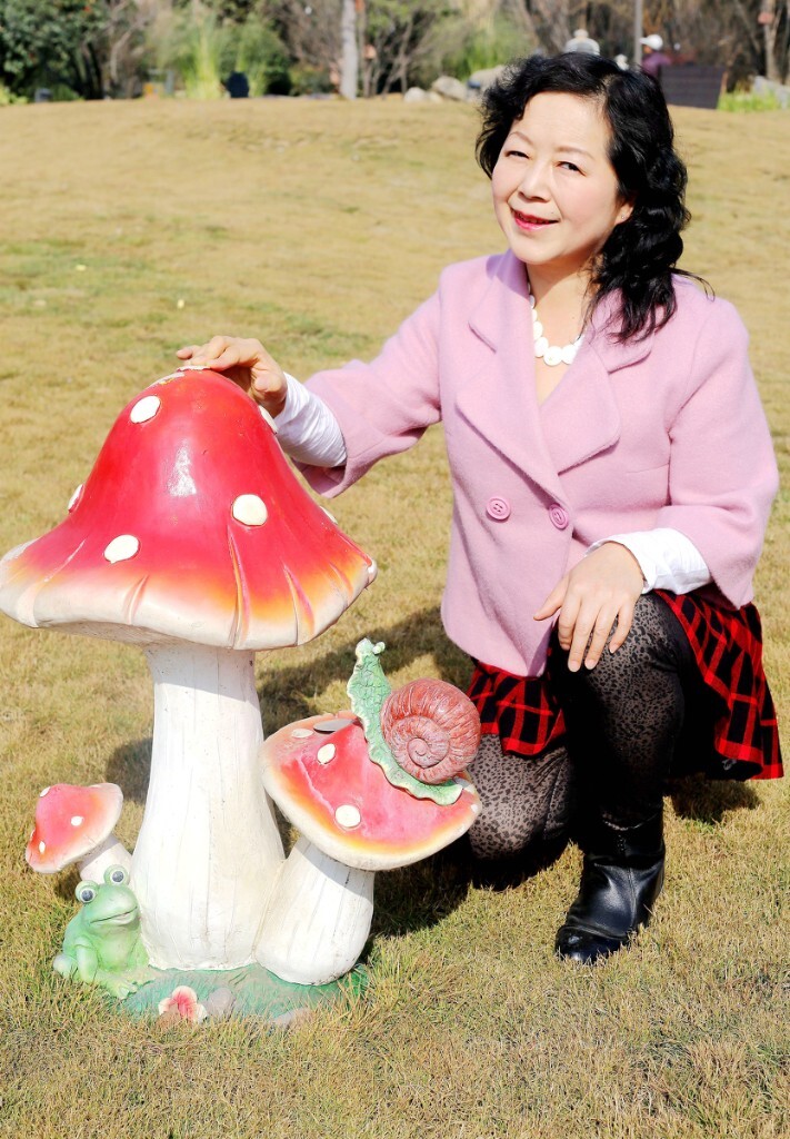 林菲诗人近照