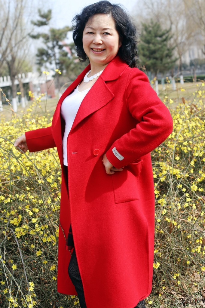 林菲诗人近照